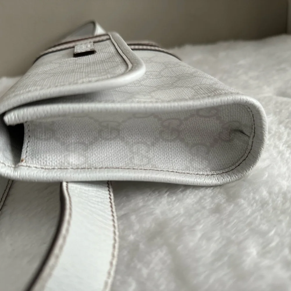 Authentic gucci - Picture 2 of 16